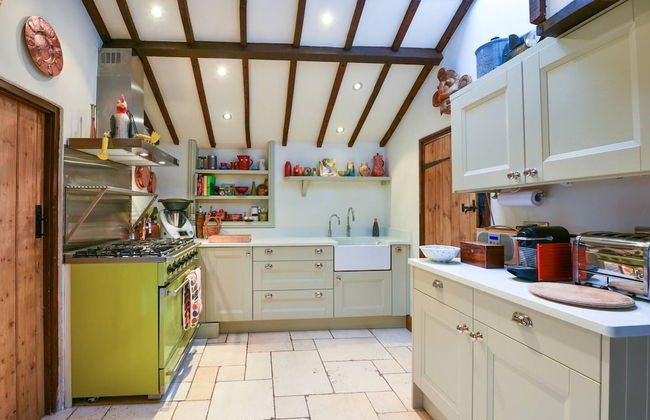 Lovely 4-bed House in Village of Sandhurst - Foto 15