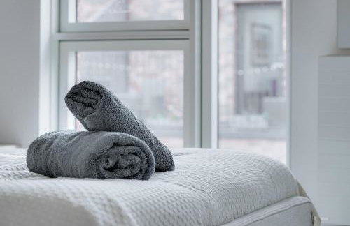 Sleek 4BR Townhouse - Rooftop - Hot Tub - Foto 8