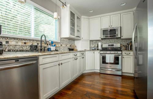 Comfortable, Family and Business Friendly 2BD/2BA House in North Austin - Foto 2