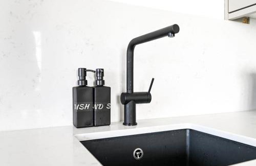 Steps from Hampton Court – Stylish London Retreat - Foto 20