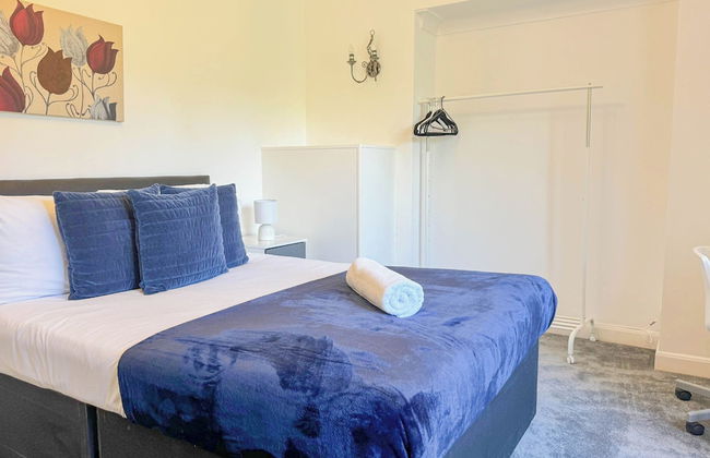 Large 8 Bedroom House in Edgbaston - Photo 4