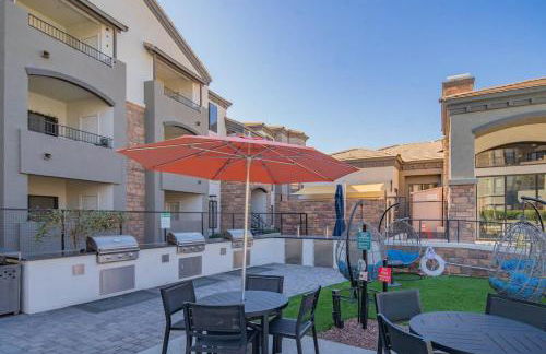 Amiable 2BD King Bed with Pool, Hot Tub, Gym, Parking - Foto 37