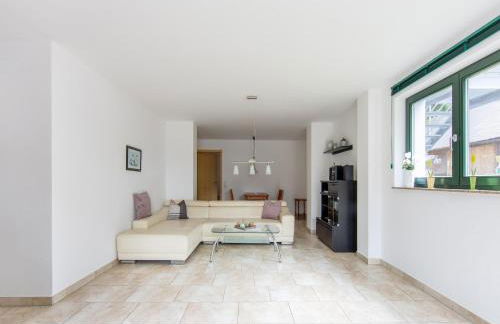 Spacious semi-detached house with wood stove located directly on the Rennsteig - Foto 65