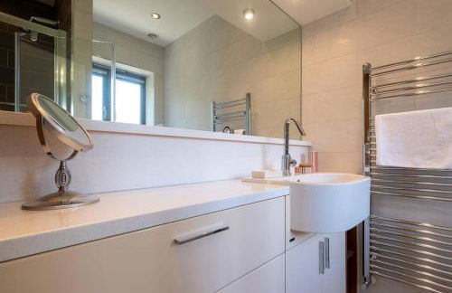 Stunning 5-bed 3-bath house close to the sea! - Foto 17