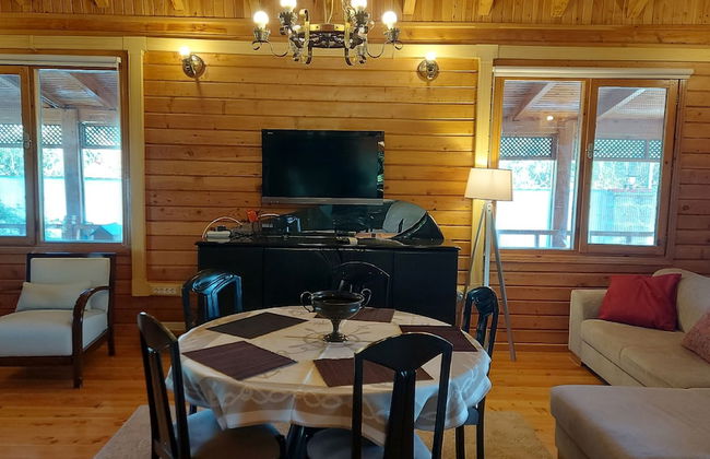 Wooden Villa w Private Garden Orchard -room w AC - Foto 10