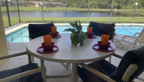 Cosy 4 Bed Villa Overlooking A Lake - Foto 2