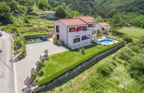 Apartments Bavaria - Photo 32