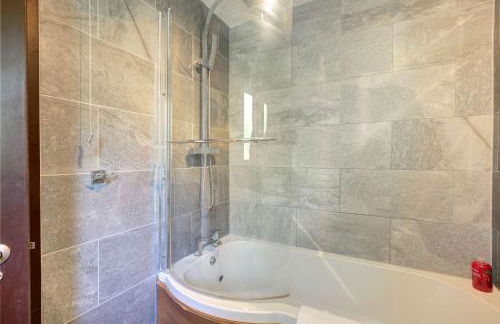 Spacious & Bright 3 Bedroom House in Peterborough - Foto 36