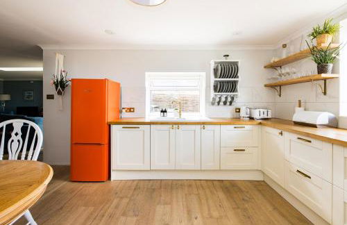 Luxurious Complex: 2 barns together edge of Frome - Photo 36