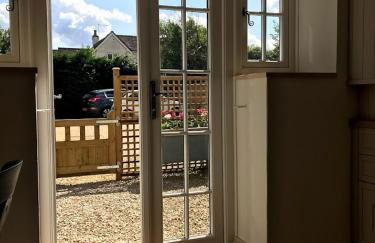 STABLES Stylish comfortable peaceful cottage with parking and outdoor space - Photo 66