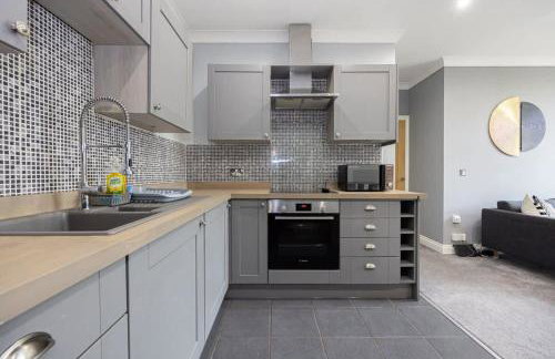 The Sharston - Free Parking & Close To Airport - Foto 3