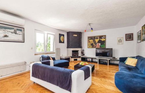 4 Bedroom Gorgeous Home In Jurdani - Photo 27