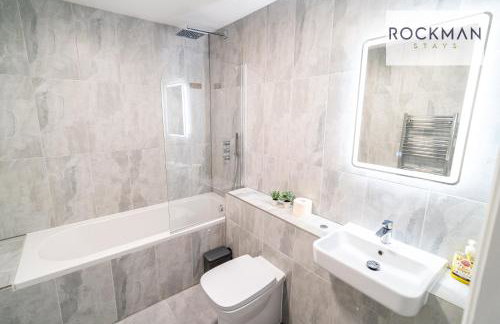 Royal Oak Apartments 1 - Free Van Parking - 2 Bedroom Apartment - 2 bathrooms - Sleeps 6 - Perfect for Contractors - Fast Wi-fi - Foto 9