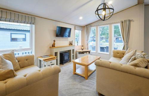 Waters Edge Lodge with Hot Tub - Foto 9