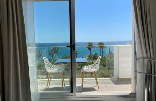 Deluxe sea view apartment with a swimming pool - Foto 8