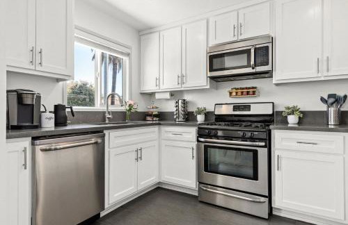 Spacious Coastal Apartment in a Colorful Community - NRP22-00590 - Foto 16