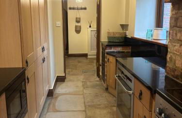 Courtyard House- Luxury Holiday House with floodlit Tennis court - Foto 12