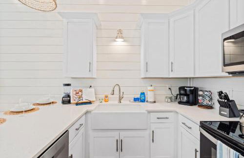 Brand New Luxury Rental on Oleander Unit B - Foto 7