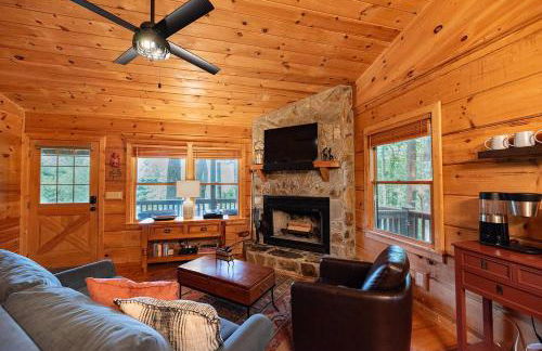 Secluded 4WD Getaway with Mountain Views and Hot Tub - Foto 3