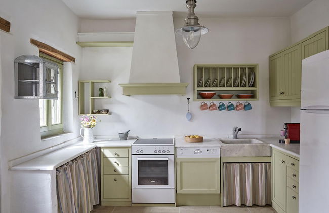 Spacious 6 Bdrm Stone Villa With Pool - Foto 7