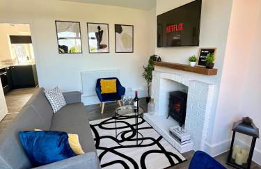 Crestfield House - Stunning Home near Alton Towers - Free Parking & Garden - Foto 12