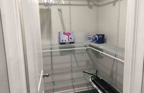 Entire Twnhouse 2bdrms 3Bthrm 2Qbeds 2Levls Fncd Bkyard - Foto 23