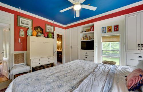 Gorgeous Victorian-Style House with Hilltop Pool! - Photo 24