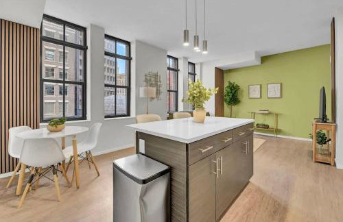 The Dirty Martini Den Classic style Extra Dirty - Foto 1