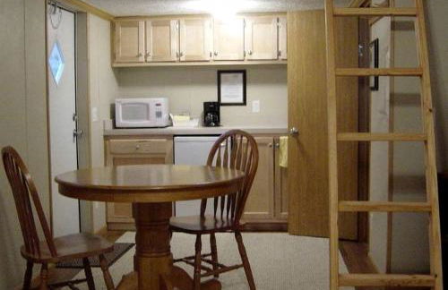 Comfy Vacation Rental with Wi-Fi and Kitchenette in Meadview, Arizona - Foto 2