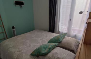 Paris par métro 4 - RER B - calme - patio privé - Foto 11