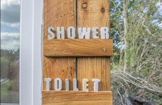 Double Decker Bus on an Alpaca Farm Sleeps 8 - Foto 28