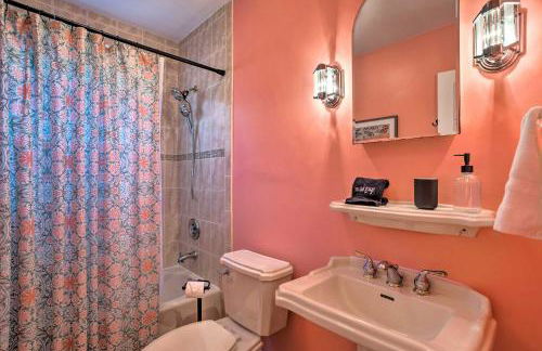 Yard and Hot Tub Historic Lake Worth Cottage! - Photo 20