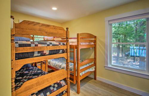 Lakefront Meredith Home: Private Beach & Fire Pit! - Foto 17