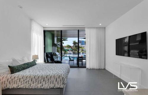 Carlotta- New Construction Luxury Waterfront Villa - Foto 15