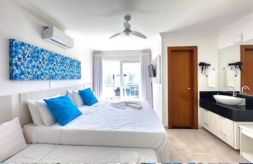 Casa com piscina, churrasqueira e estacionamento - Foto 7