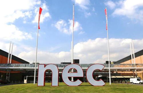 Modern 2BR Home, Central Location & Hi Speed Wi-Fi - Foto 17