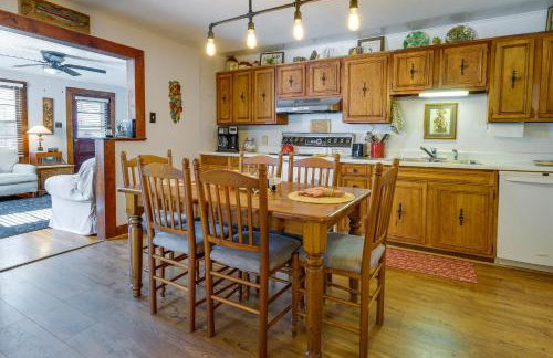 Pet-Friendly Topton Home with Patio, Deck and Views! - Foto 7