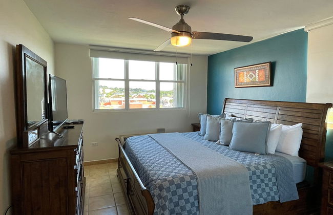 506 Ocean & Marina Views 3 Bed 2 Bath - Photo 10