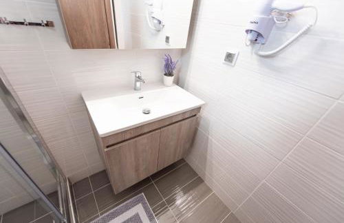 Oasis Apartments - Photo 52