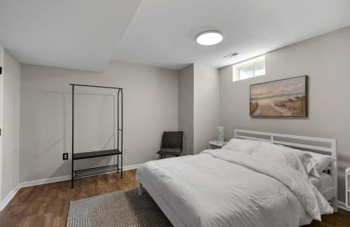 5 BedRooms Family retreat with GameRoom Near DC & Qunatico - Photo 10