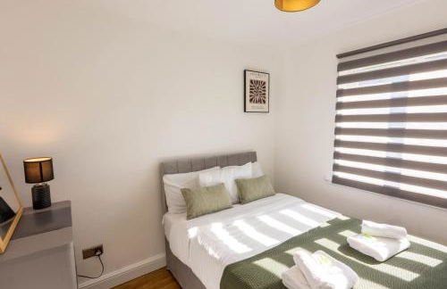 Paisley with Parking & Balcony - Pass the Keys - Foto 36