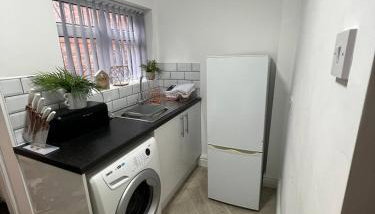 Anfield cosy stay - Photo 4