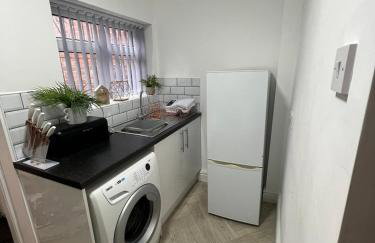 Anfield cosy stay - Photo 4