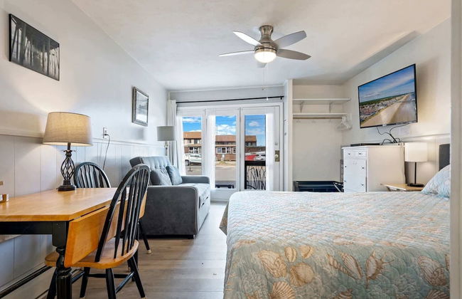 The Seabreeze Studio for 4! - Photo 2