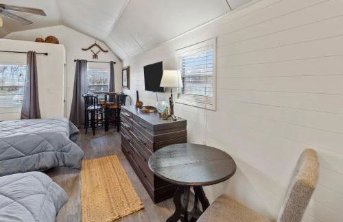 StargazerCaddo Lake Cabin with Kayaks - Foto 8