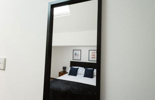 Two Bedroom Executive Pad by Traboule Properties Ltd - Foto 7