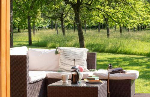 Orchard Farm Luxury Glamping and Campsite - Photo 9