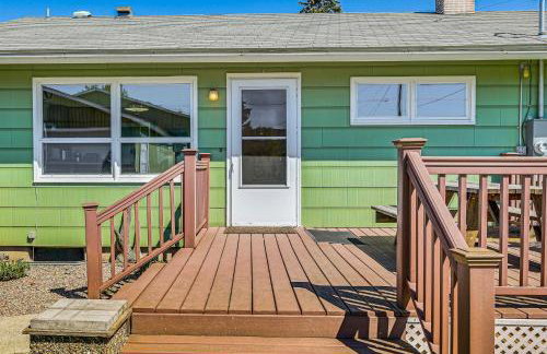 Walk to Flathead Lake Airy Home with Mtn Views! - Foto 23