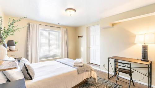 Spacious 3BR Basement Apt near Airport, Work, Ski - Foto 2