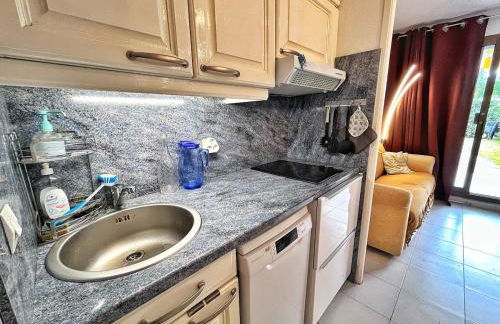 Rez de jardin privatif à 150m de la mer - Foto 8